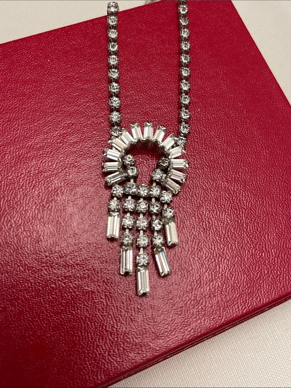Vintage! 1950s~ Crystal Rhinestone Fringe Pendant Necklace -